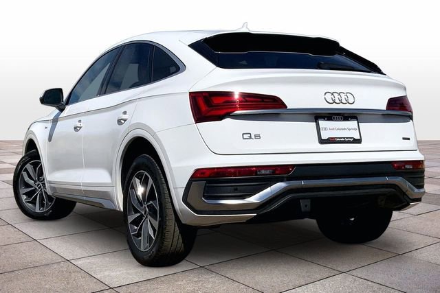 Used 2022 Audi Q5 2.0T Premium w/ Convenience Package AWD/4WD image 11