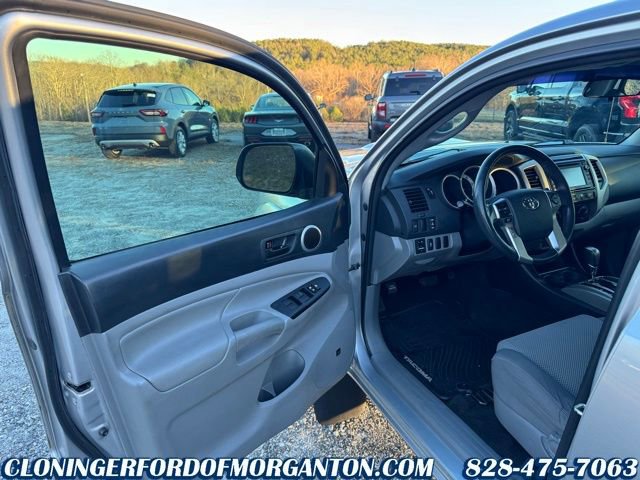 Used 2015 Toyota Tacoma PreRunner image 14