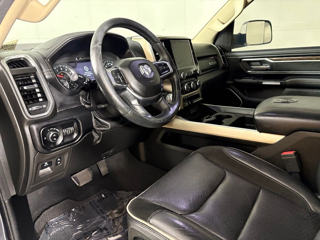 Used 2019 RAM 1500 Laramie AWD/4WD image 22