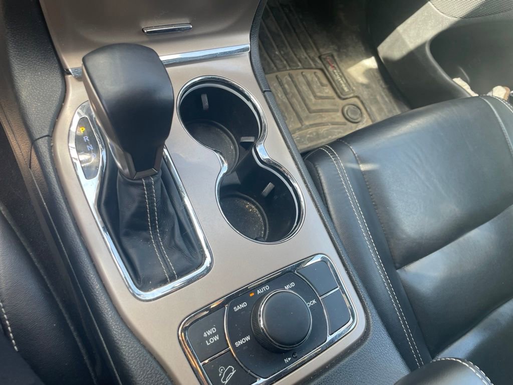 Used 2017 Jeep Grand Cherokee Limited AWD/4WD image 19