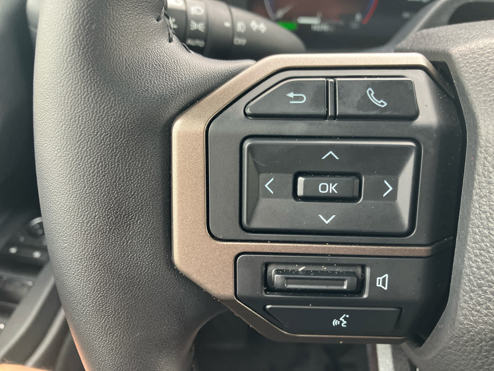 Used 2026 Toyota Land Cruiser w/ Premium Package AWD/4WD image 21
