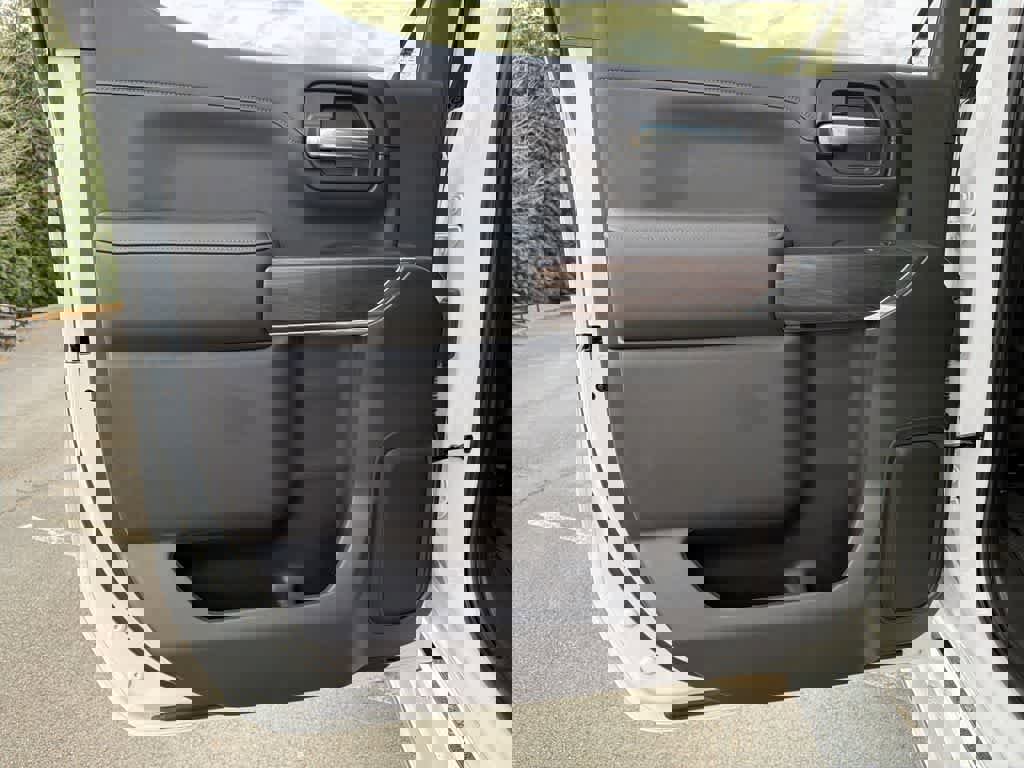 Certified 2022 GMC Sierra 1500 SLT w/ SLT Premium Plus Package image 39