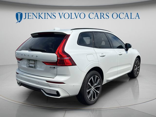 Used 2024 Volvo XC60 B5 Plus w/ Climate Package AWD/4WD image 3