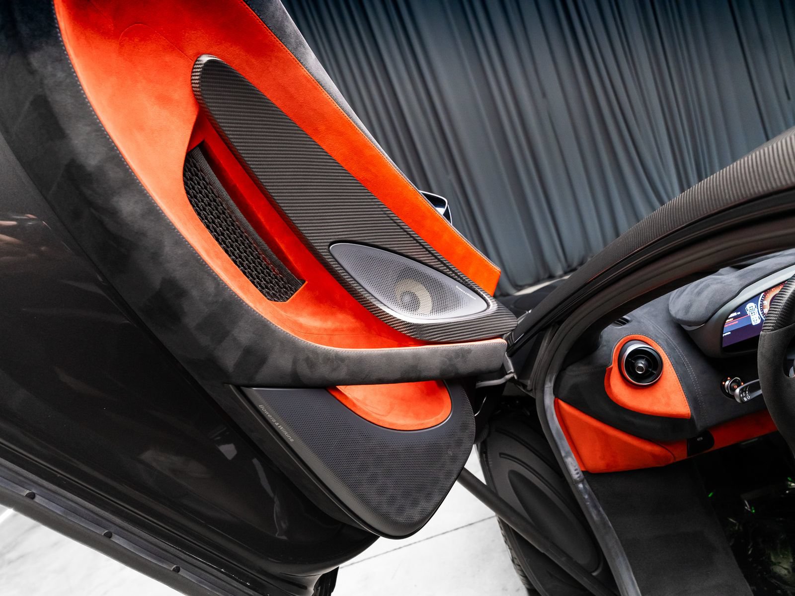 Used 2019 McLaren 600LT RWD image 57