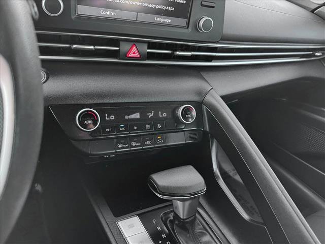 Used 2022 Hyundai Elantra SEL FWD image 15