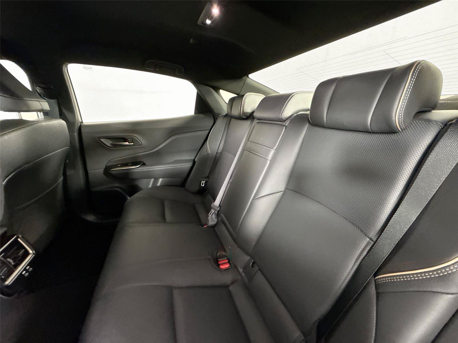 Certified 2025 Toyota Crown AWD/4WD image 28