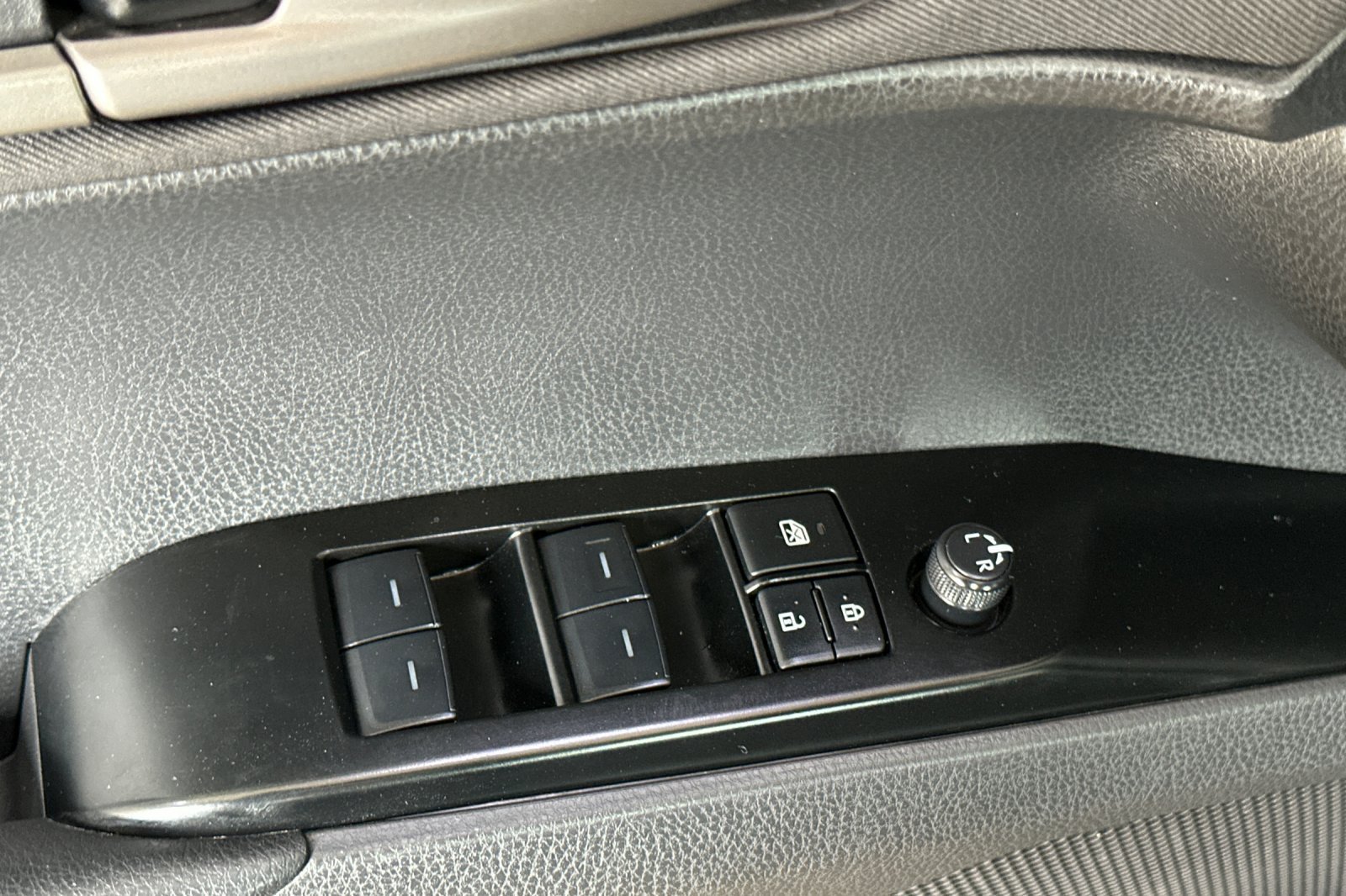 Used 2026 Toyota Camry LE FWD image 12