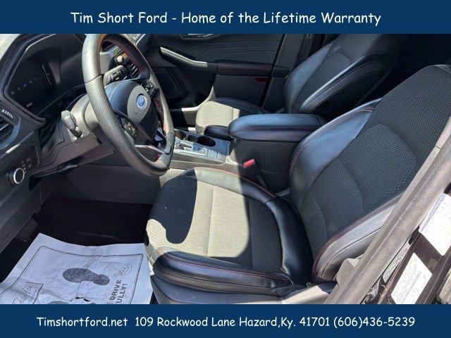 Used 2025 Ford Escape ST-Line AWD/4WD image 9