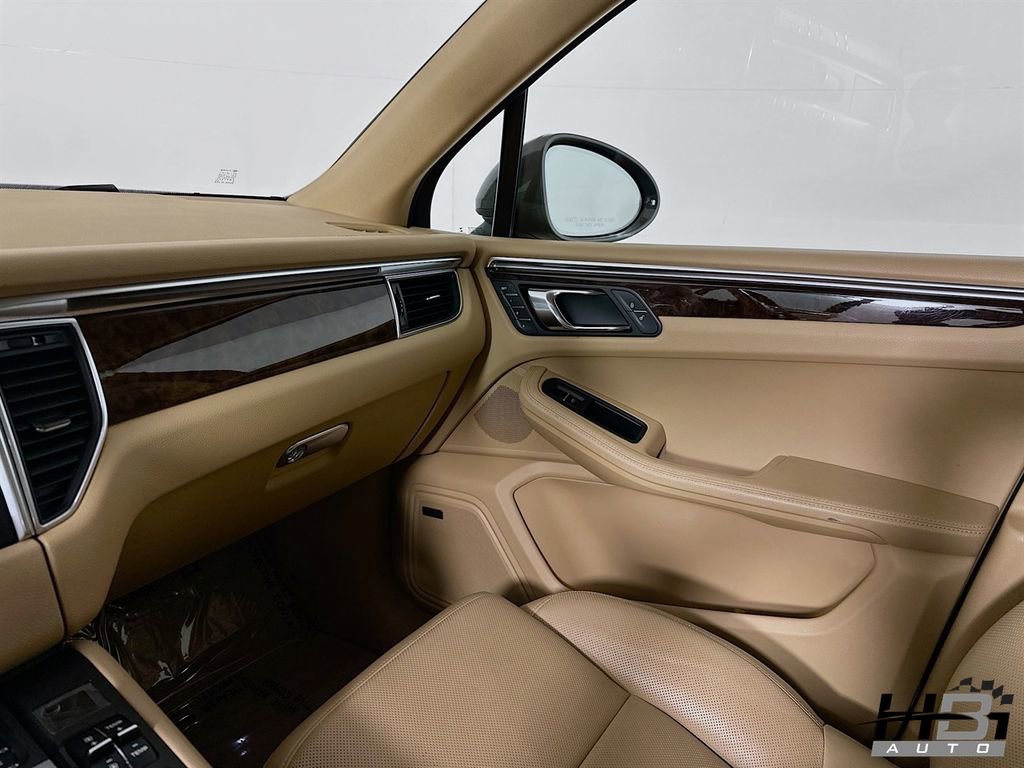 Used 2015 Porsche Macan S image 17