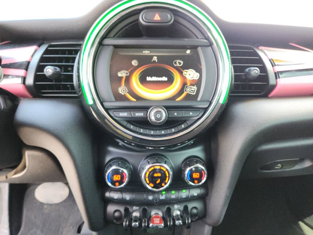 Used 2016 MINI Cooper Convertible image 19