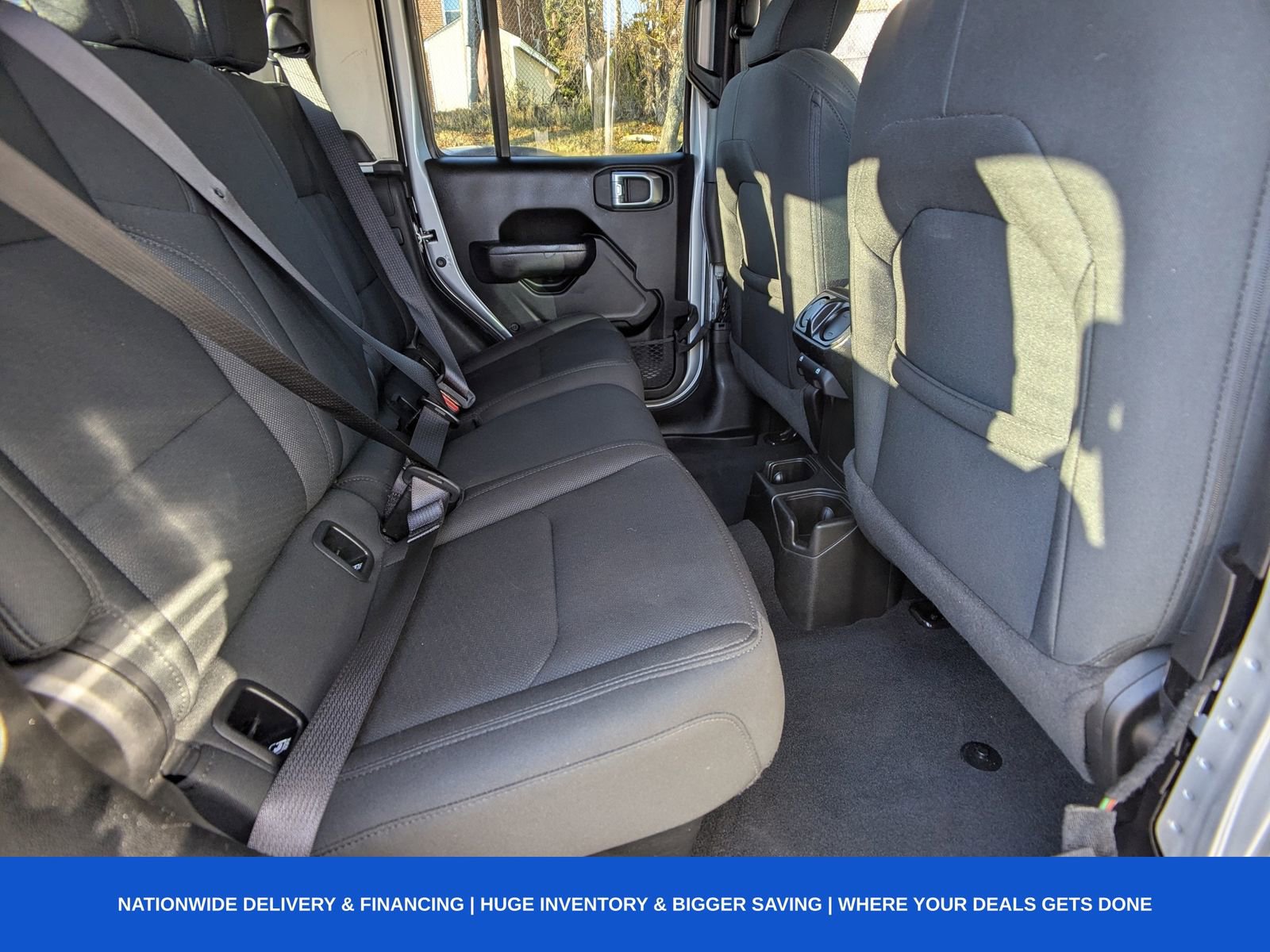 Used 2023 Jeep Gladiator Sport image 16