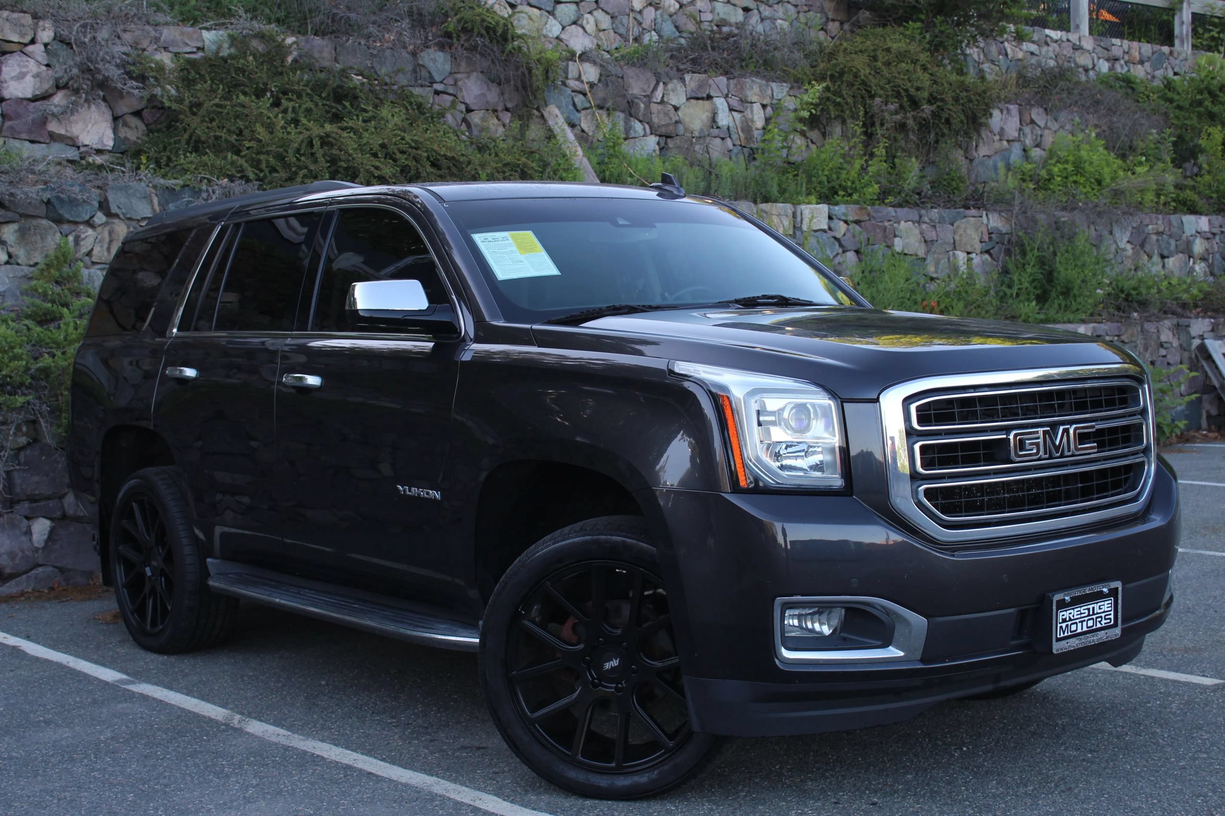 Used 2016 GMC Yukon SLT w/ Open Road Package AWD/4WD image 4