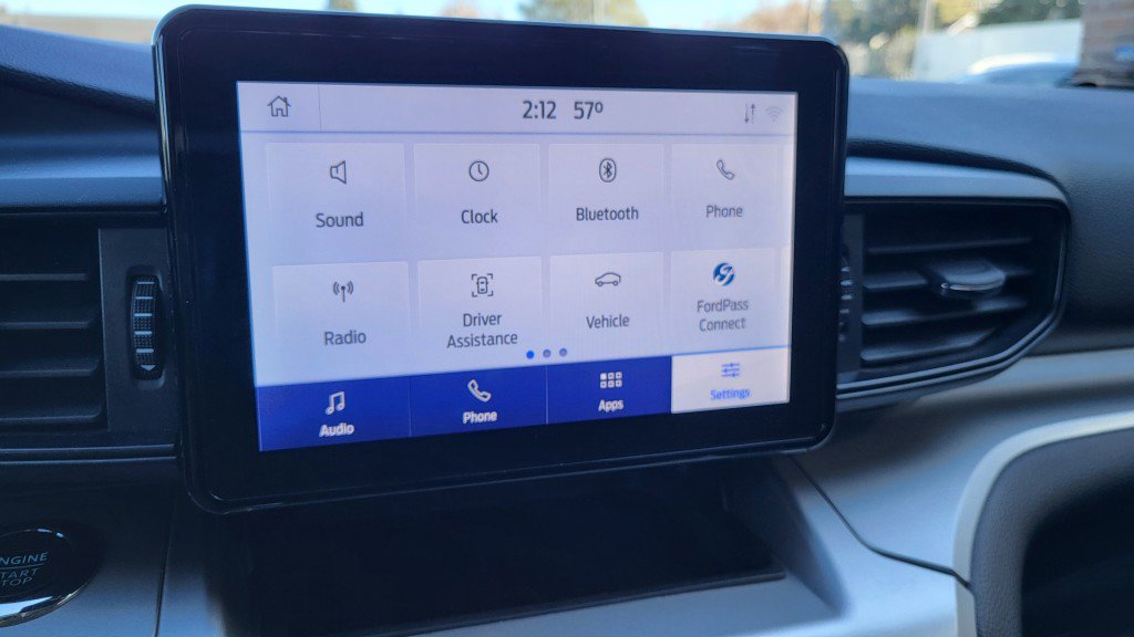Used 2022 Ford Explorer XLT image 33