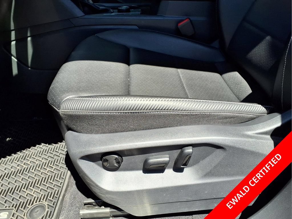 Used 2023 Volkswagen Atlas Cross Sport SE w/ Panoramic Sunroof Package AWD/4WD image 13