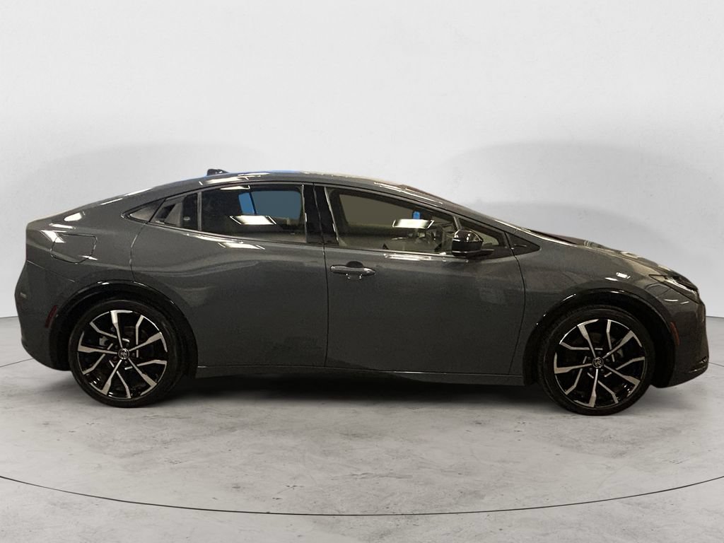 Used 2023 Toyota Prius Prime FWD image 6