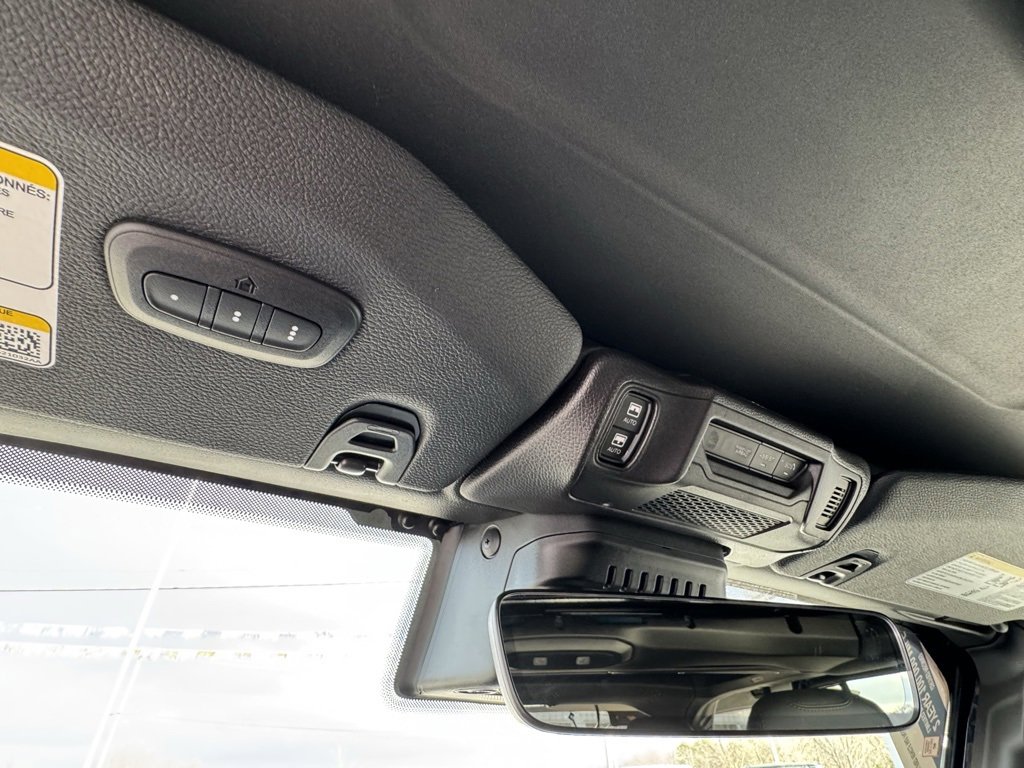 Used 2025 Jeep Wrangler Sahara w/ Safety Group image 29