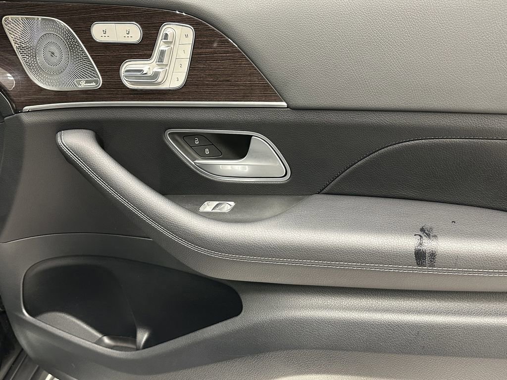 Certified 2025 Mercedes-Benz GLS 450 4MATIC image 17
