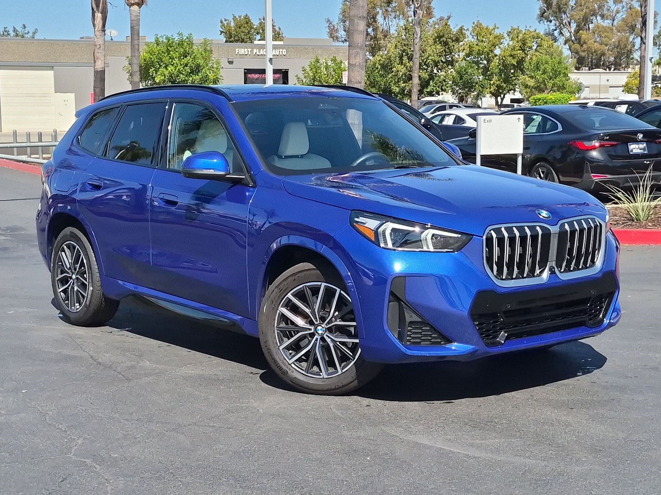 Used 2026 BMW X1 xDrive28i AWD/4WD image 2