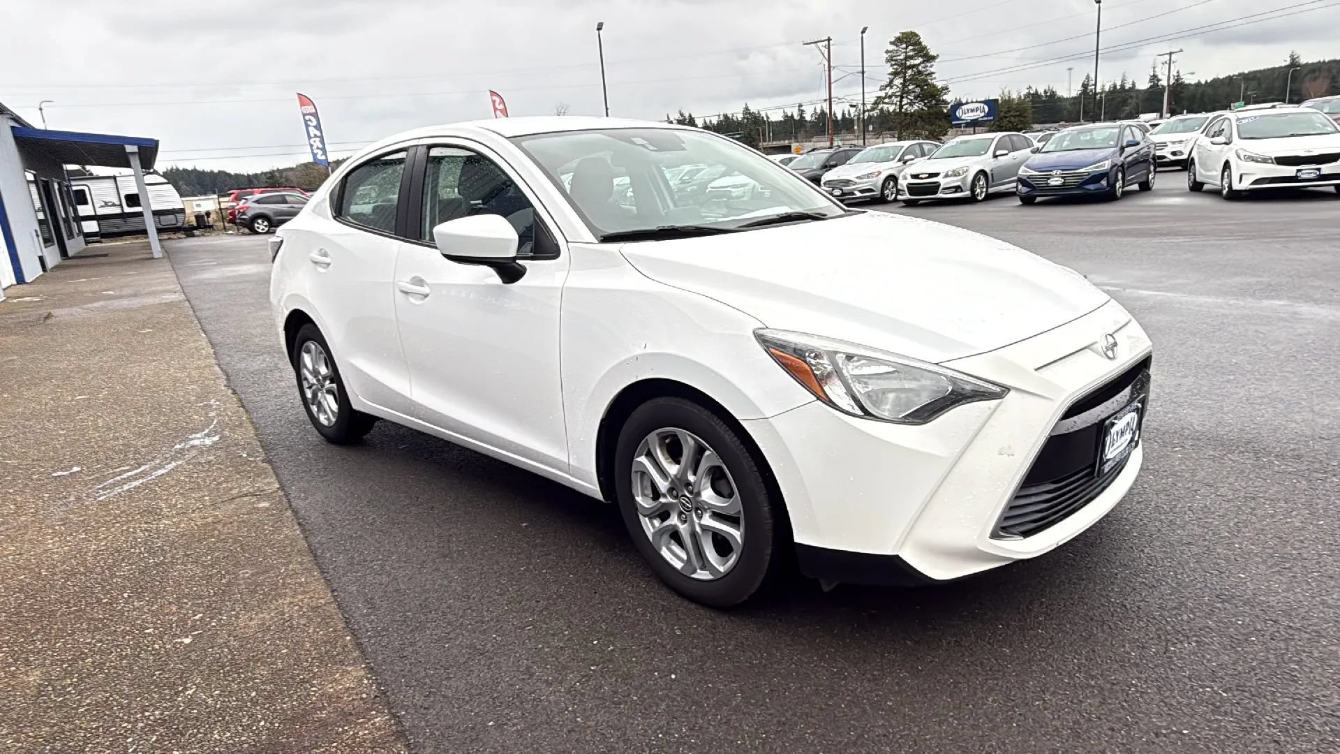 Used 2016 Scion iA FWD image 4