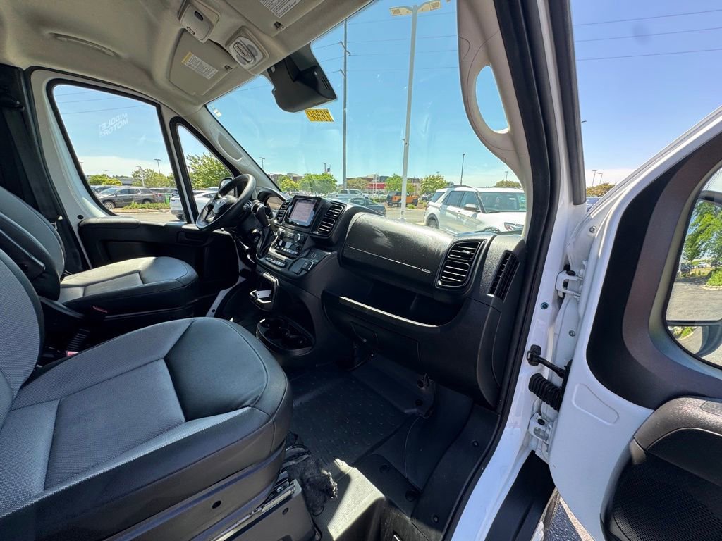 Used 2025 RAM ProMaster 2500 w/ Convenience Group FWD image 17