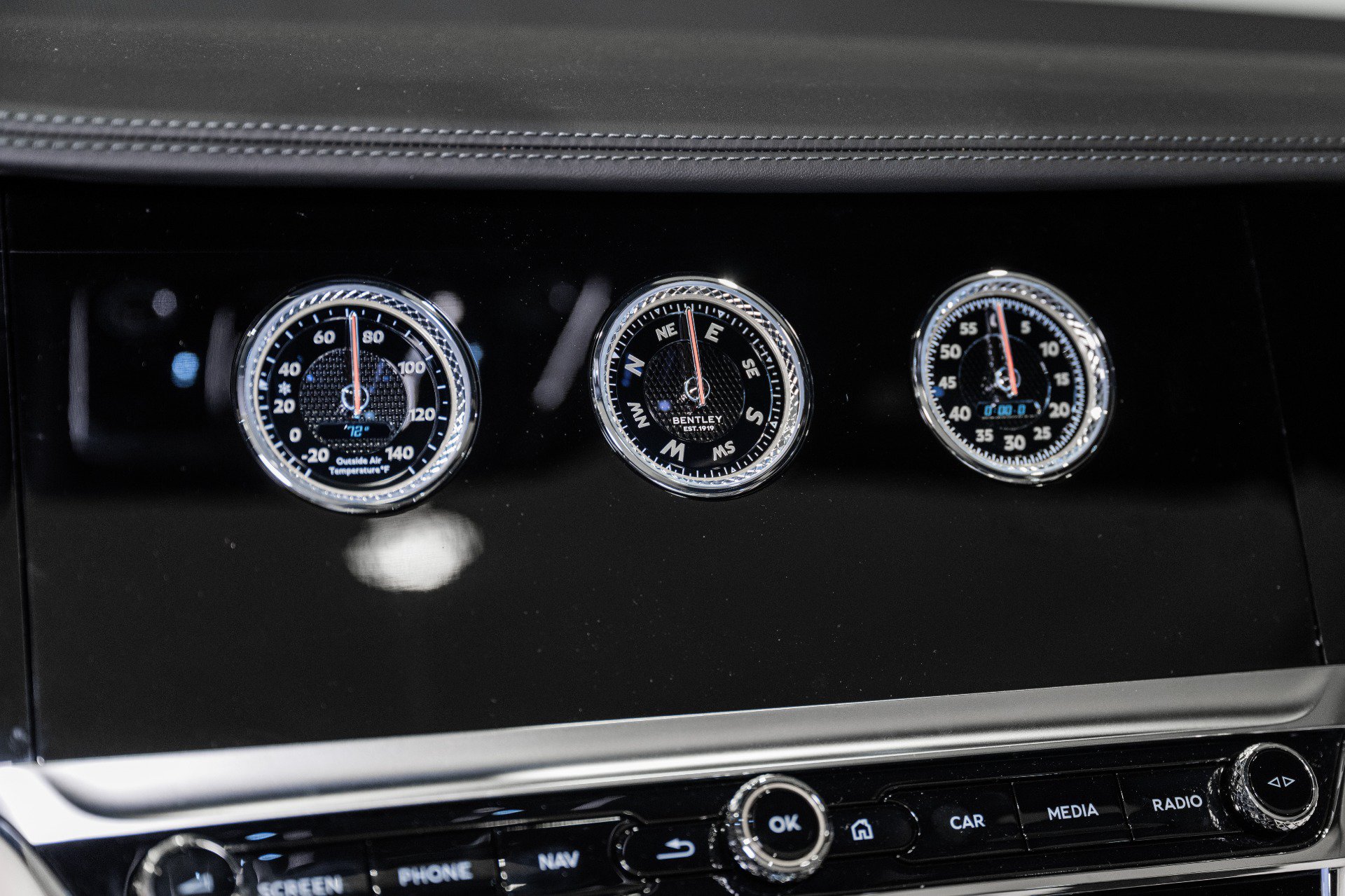 New 2026 Bentley Continental GTC AWD/4WD image 32
