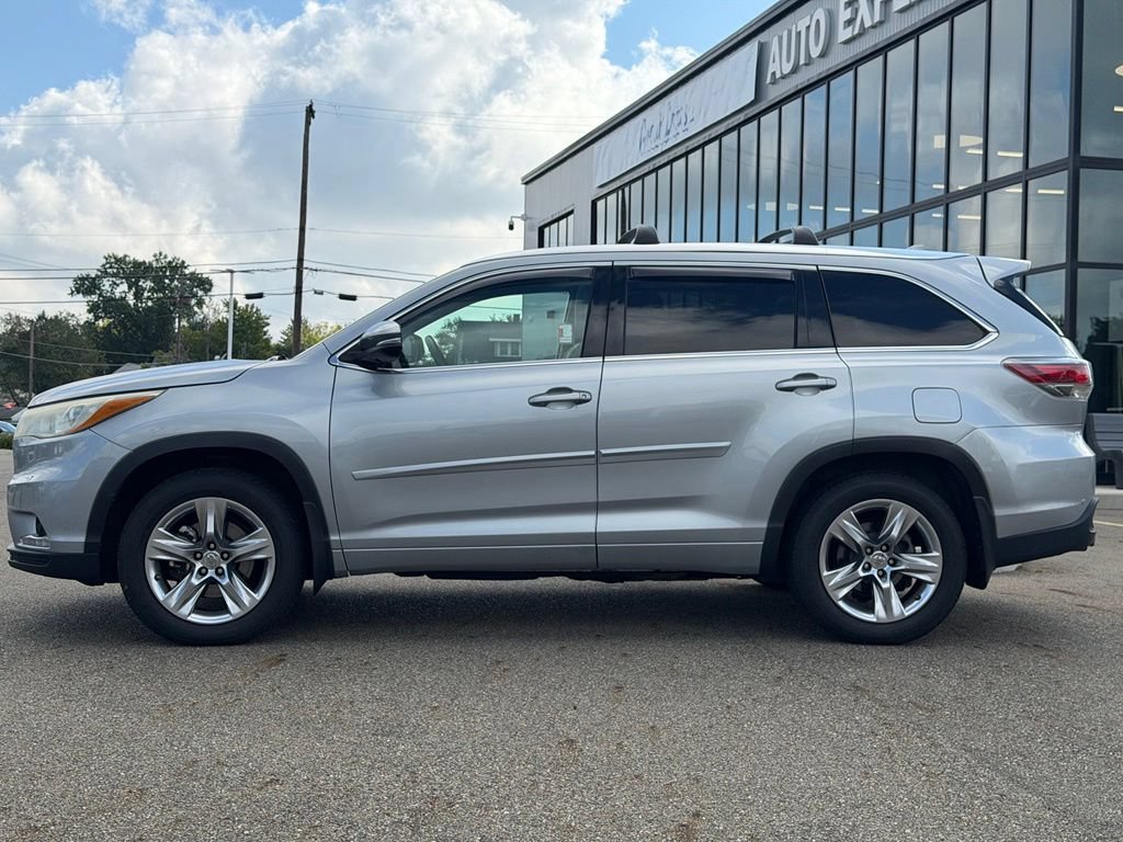 Used 2015 Toyota Highlander Limited AWD/4WD image 17