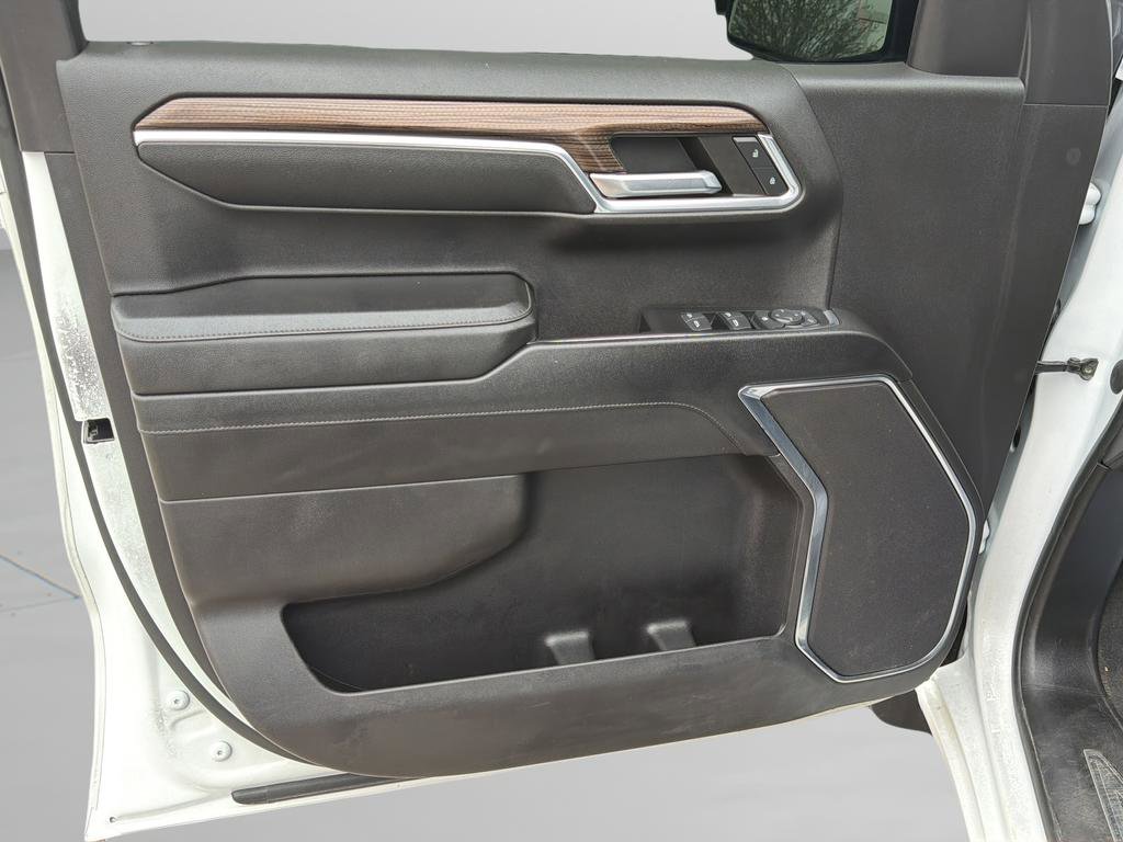 Used 2023 Chevrolet Silverado 1500 LT Trail Boss w/ Protection Package image 18