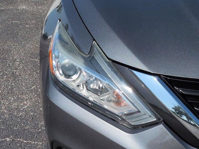 Certified 2018 Nissan Altima 2.5 SV w/ 2.5 SV Technology Package FWD image 10