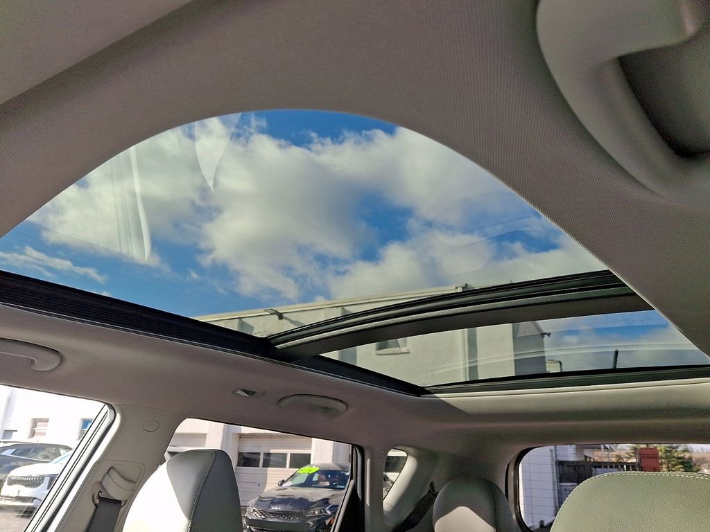 Certified 2019 Kia Soul + w/ Primo Package image 14