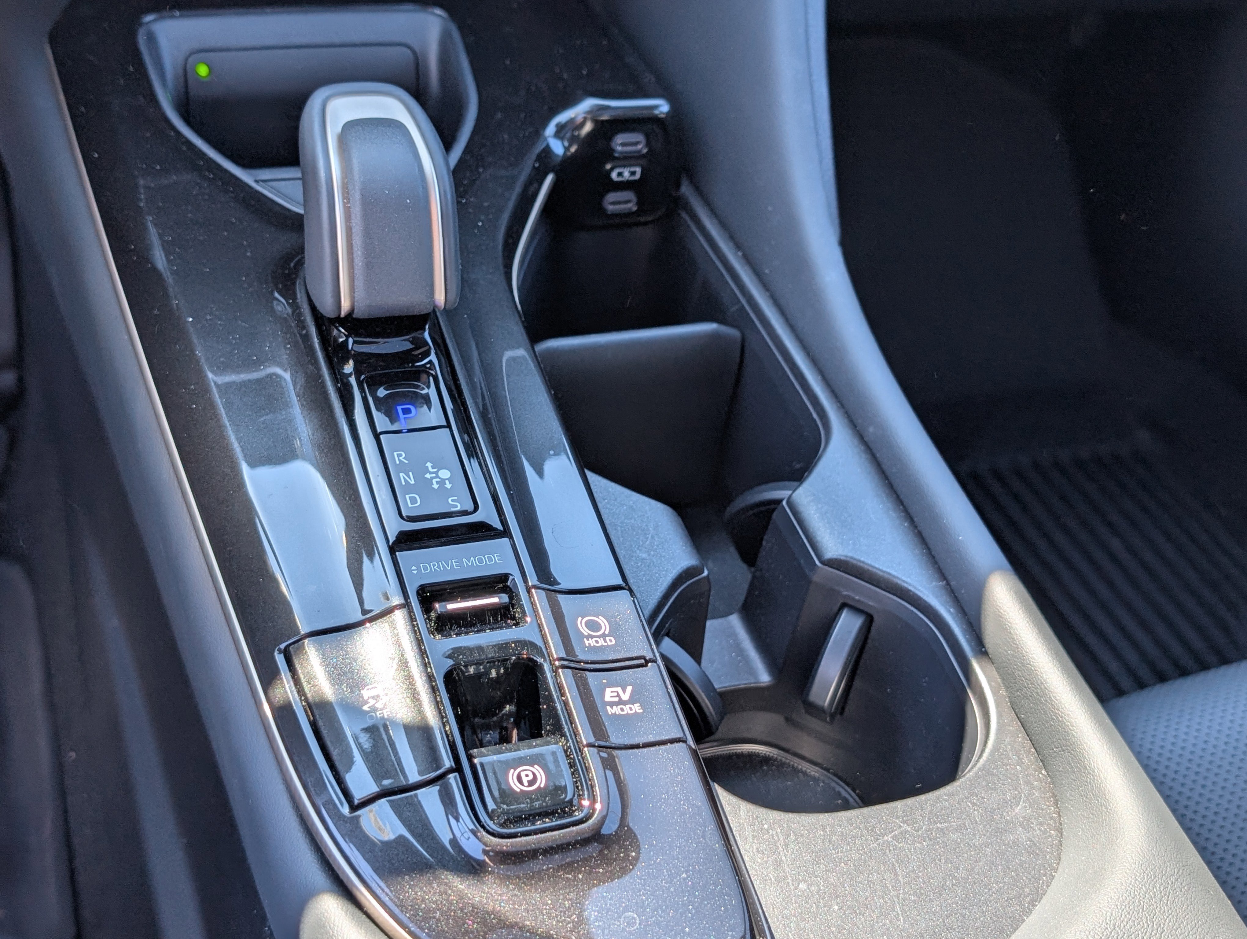 Used 2025 Toyota Crown Signia w/ Advanced Technology Package image 27