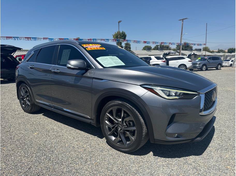 Used 2019 INFINITI QX50 Essential w/ Sensory Package AWD/4WD image 3