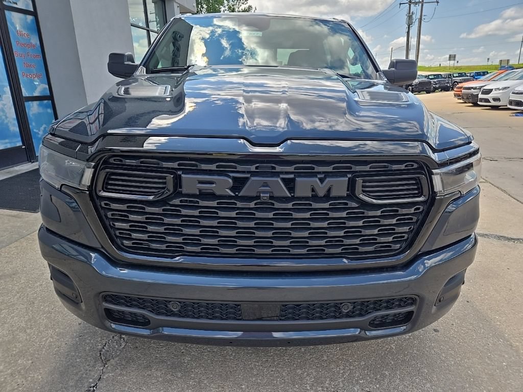 New 2027 RAM 1500 Express AWD/4WD image 14
