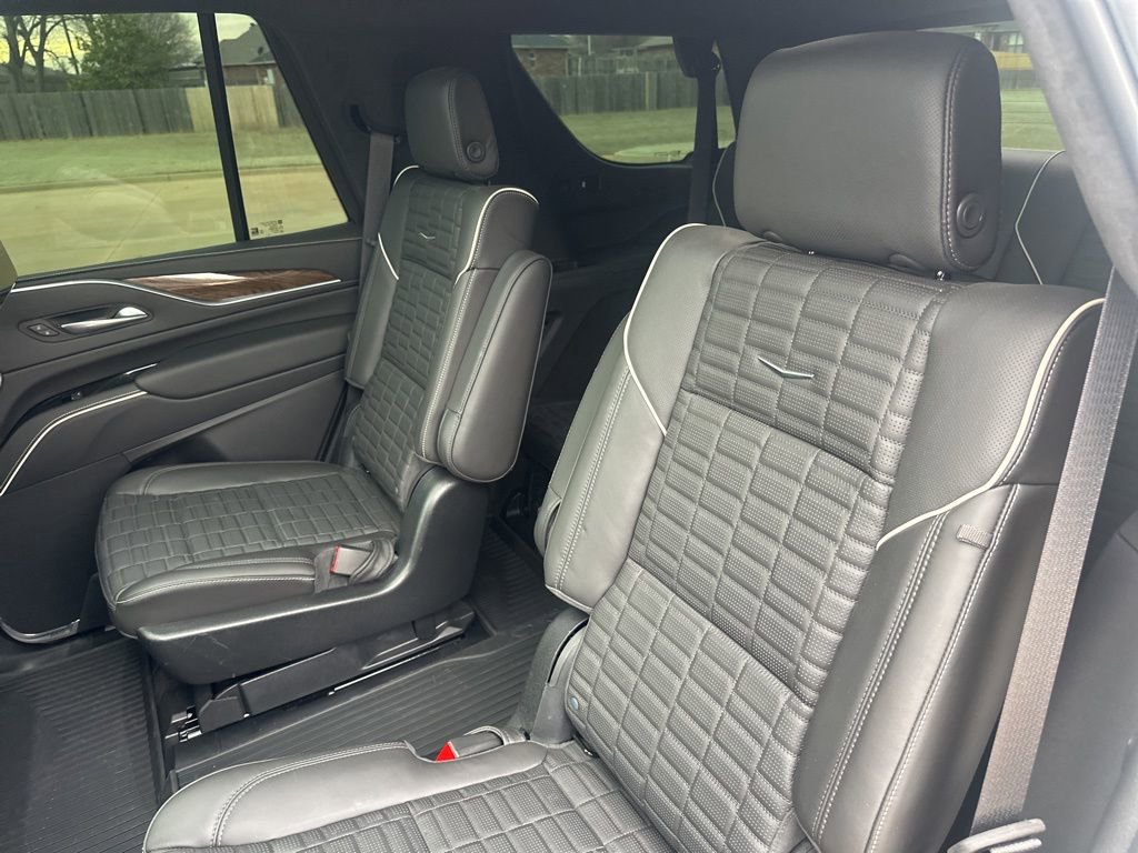 Used 2024 Cadillac Escalade Premium Luxury Platinum image 33