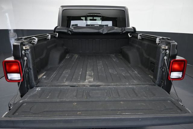 Used 2023 Jeep Gladiator Mojave w/ Cold Weather Group AWD/4WD image 33