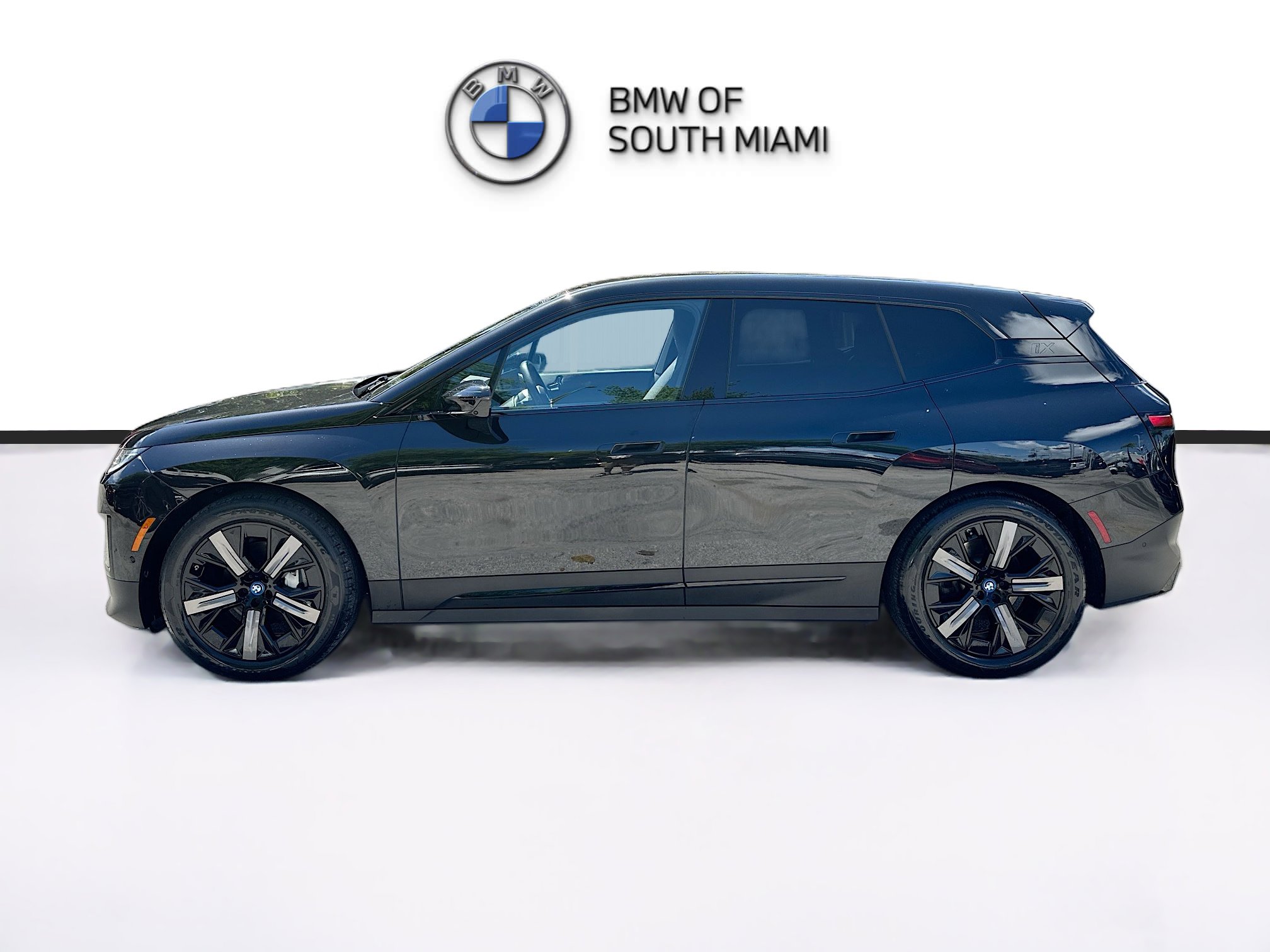 Certified 2023 BMW iX xDrive50 w/ Ultimate Package 2 image 4