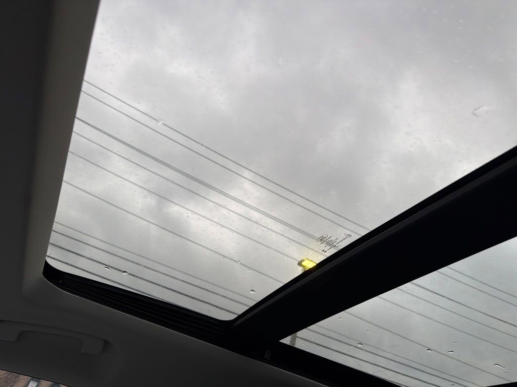 Used 2025 Ford Explorer Platinum w/ Ultimate Package image 18