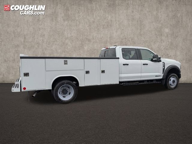 New 2025 Ford F550 4x4 Crew Cab image 8