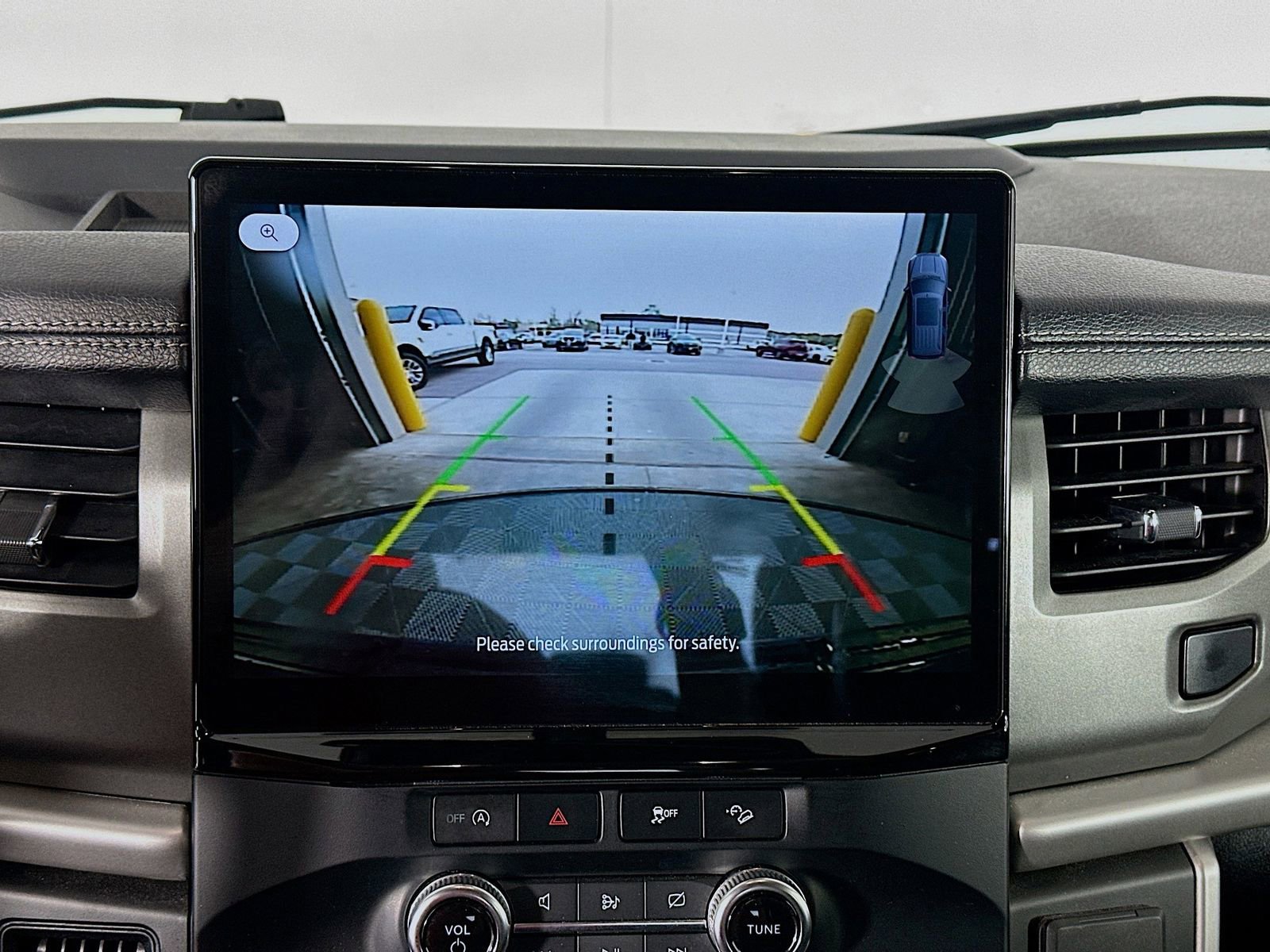 Used 2023 Ford Expedition XLT AWD/4WD image 14