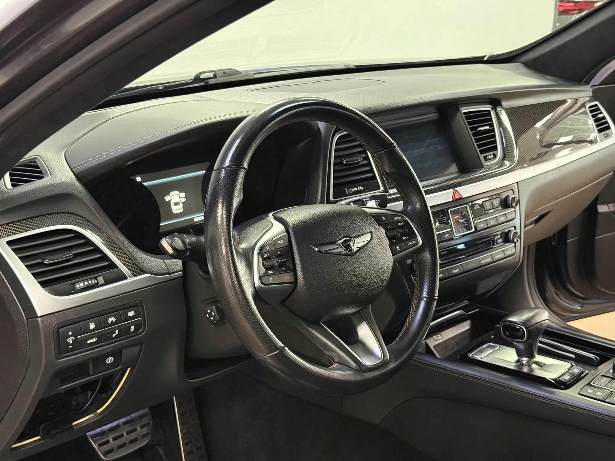 Used 2018 Genesis G80 3.3T Sport RWD image 13