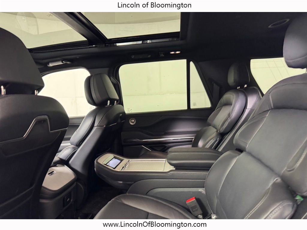 New 2025 Lincoln Navigator L Reserve w/ Jet Appearance Package image 36