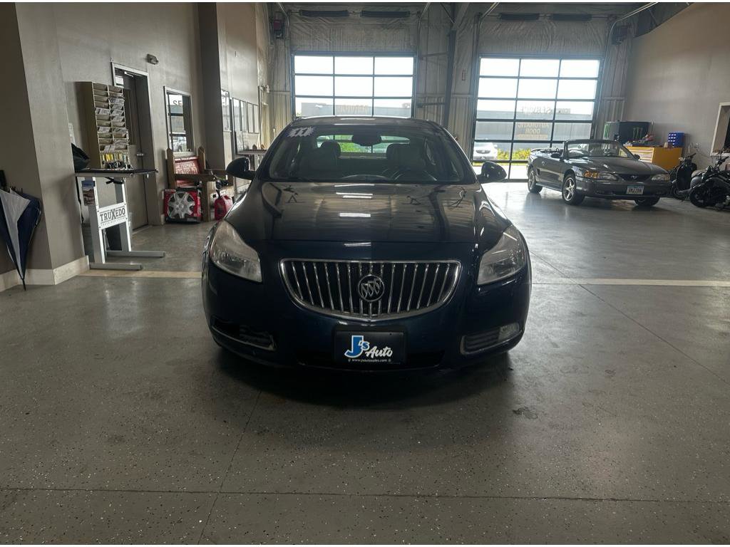 Used 2011 Buick Regal CXL image 3