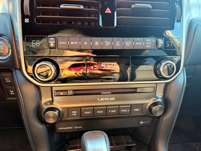 Certified 2023 Lexus GX 460 Premium w/ Premium Package AWD/4WD image 23