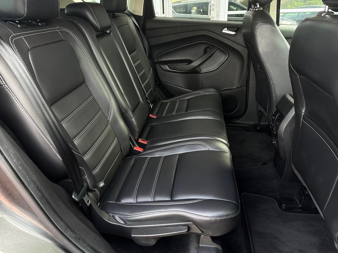 Used 2019 Ford Escape SEL image 25