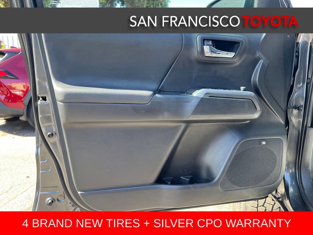 Certified 2018 Toyota Tacoma TRD Off-Road AWD/4WD image 37