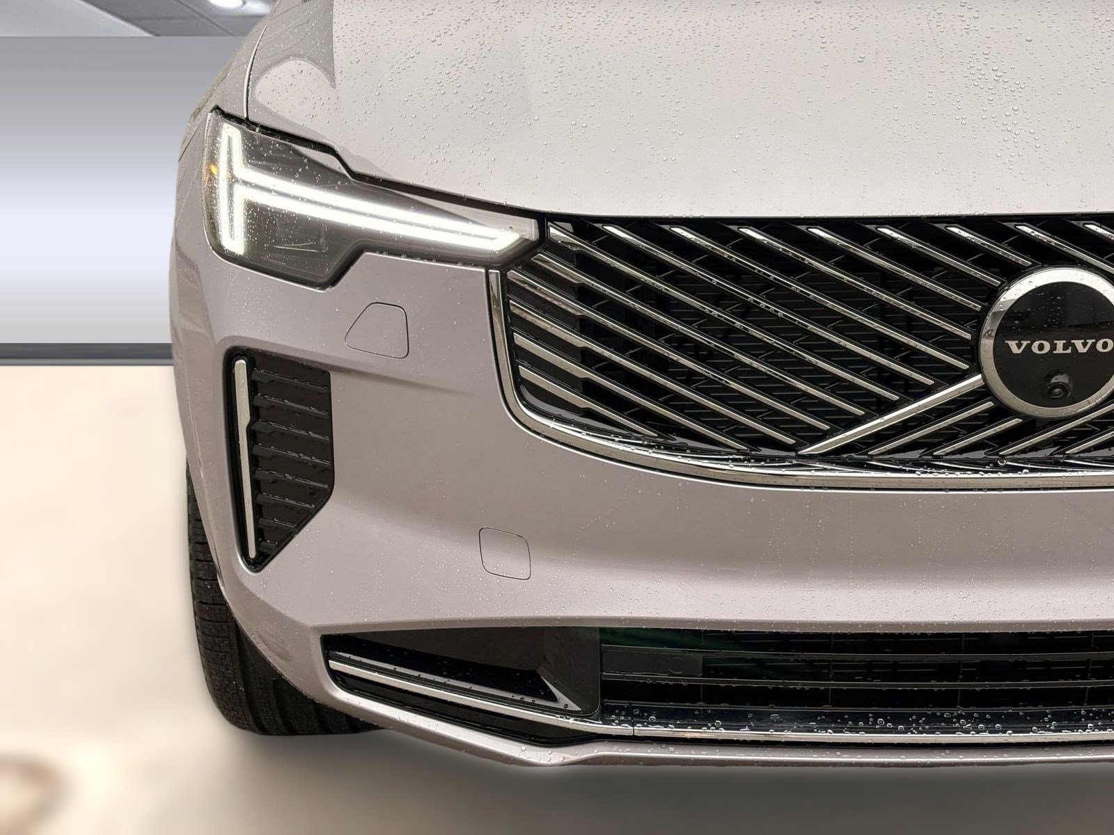 Used 2026 Volvo XC90 B6 Ultra w/ Protection Package image 11