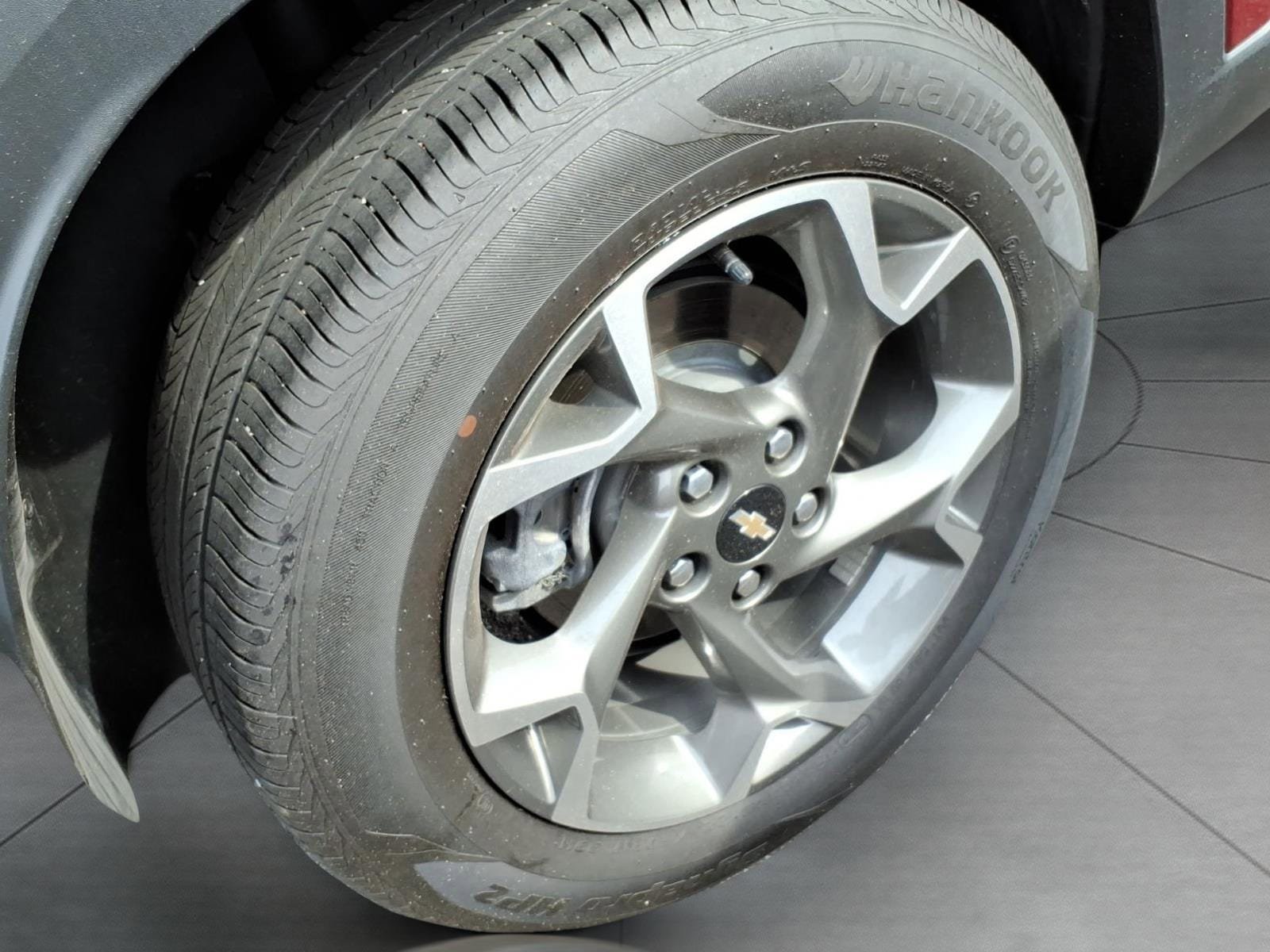 Used 2024 Chevrolet Trax LT FWD image 6