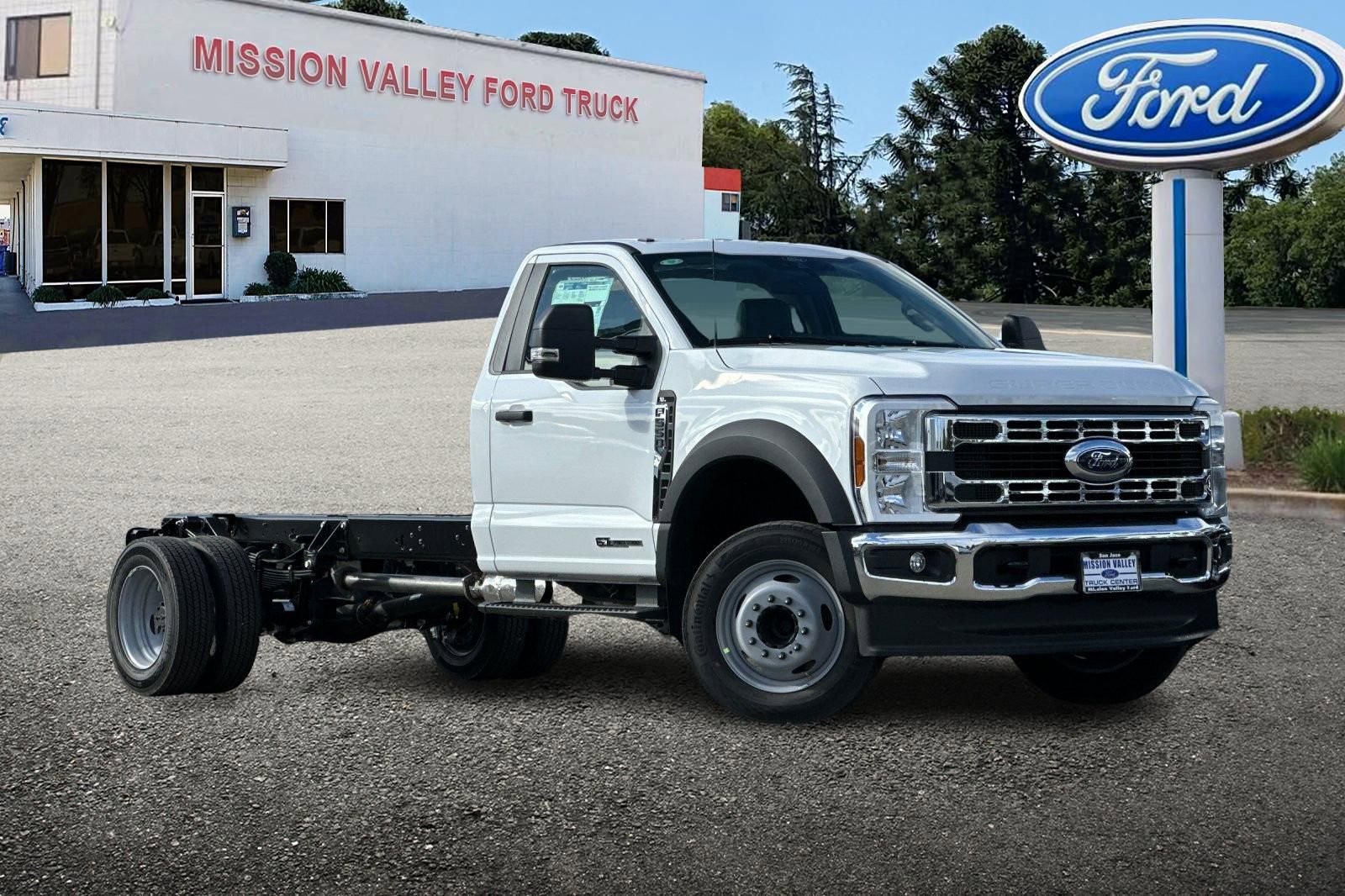 New 2026 Ford F550 2WD Regular Cab Super Duty video 2