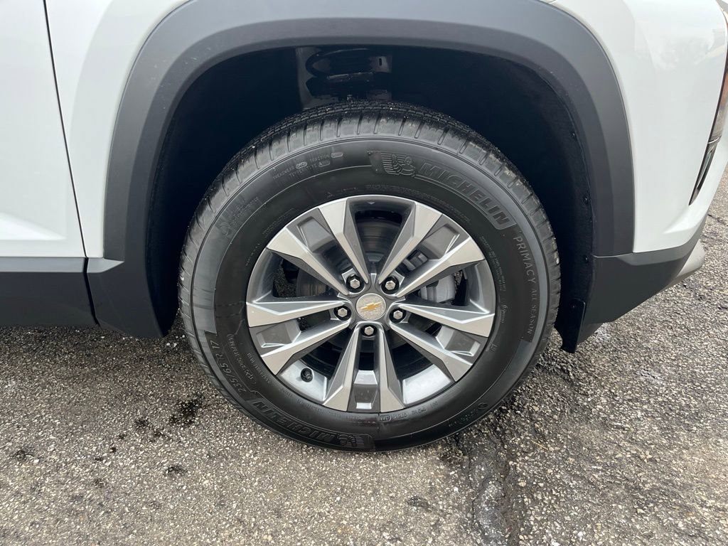 New 2026 Chevrolet Equinox LT w/ Safety and Technology Package image 30