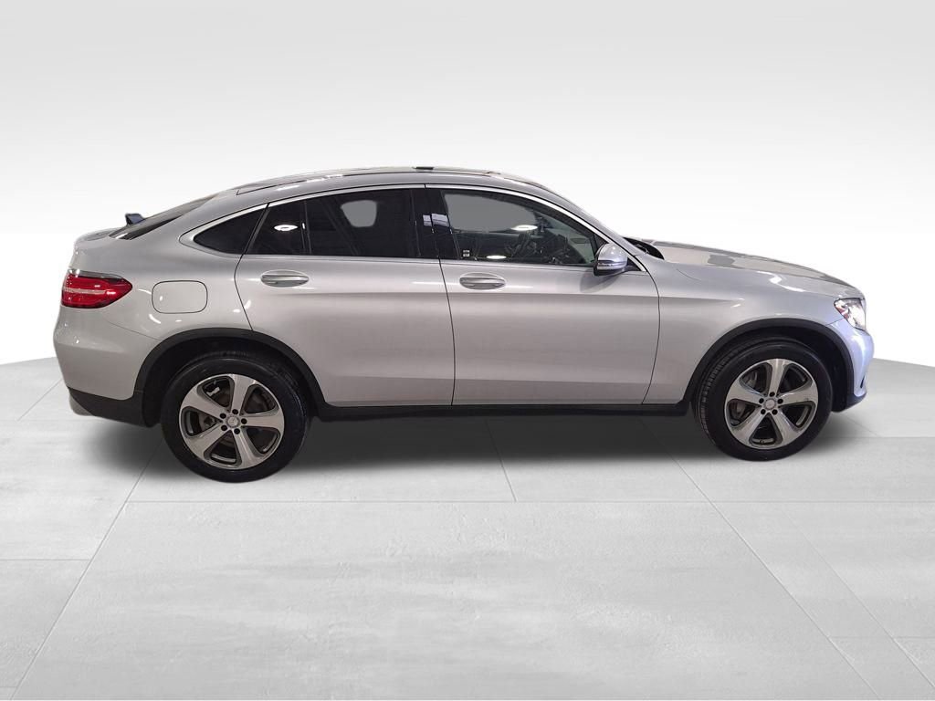 Used 2017 Mercedes-Benz GLC 300 4MATIC Coupe image 6