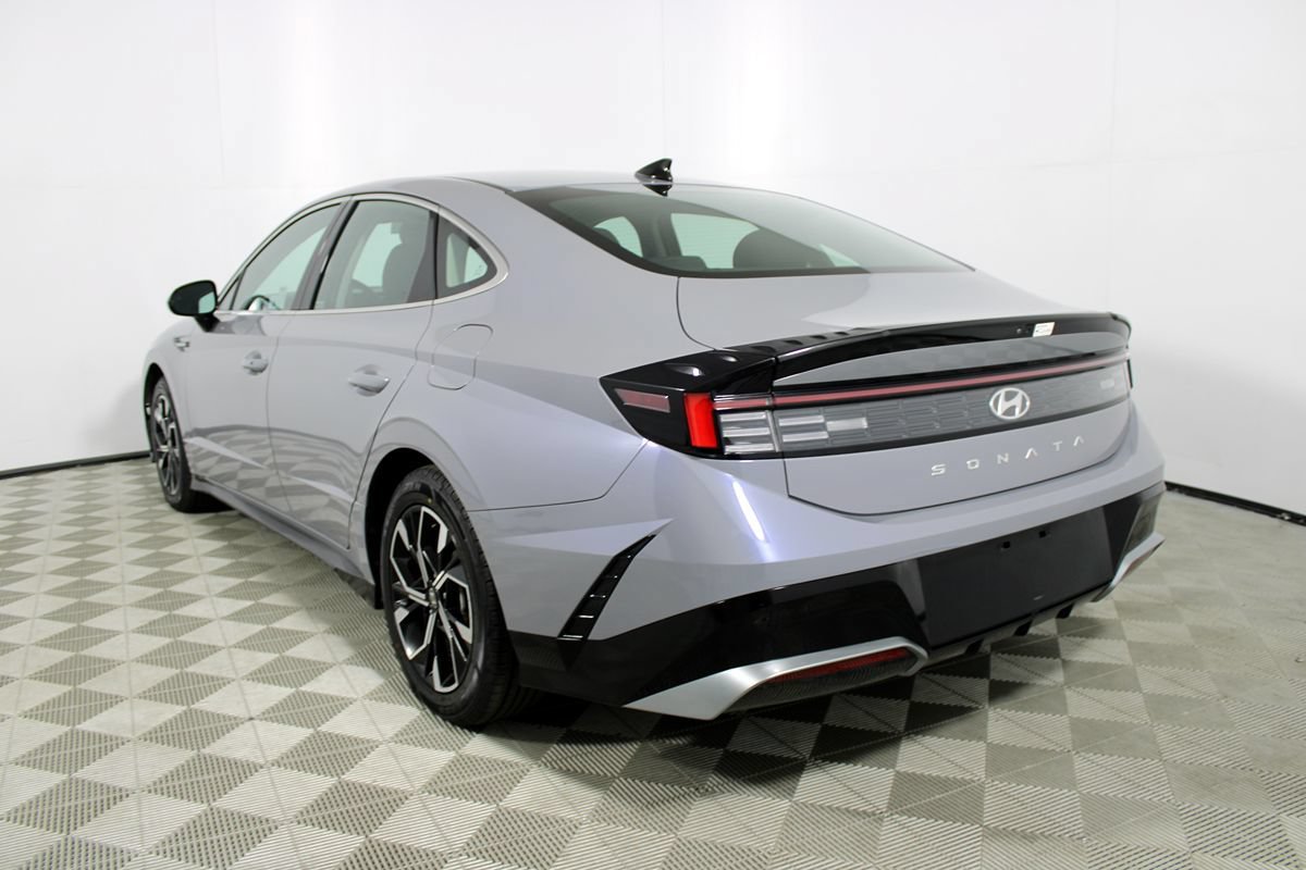 Used 2024 Hyundai Sonata SEL FWD image 25